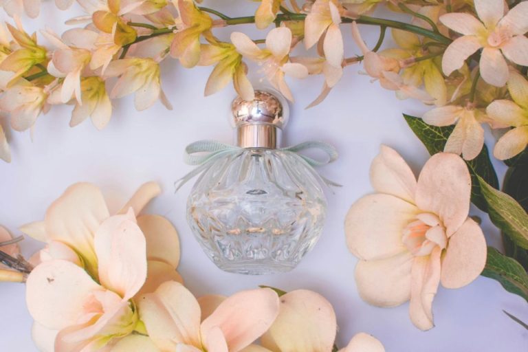 How to Create Professional-Grade Ladies' Perfume with Private Labeling