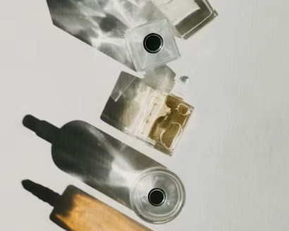 The Rise of Quiet Luxury Fragrances Minimalist Scents for the Modern Woman