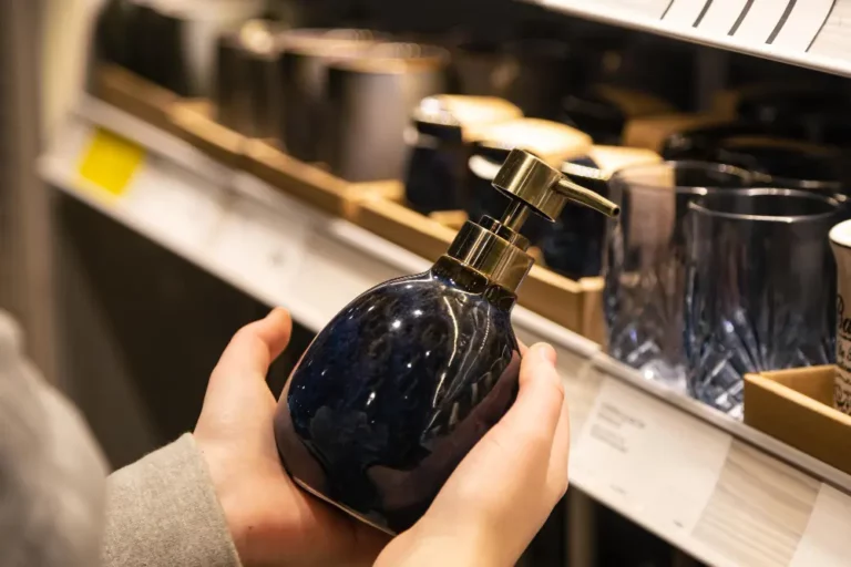 Wie man einen Hersteller für Eigenmarkenparfums auswählt und kostspielige Fehler vermeidet