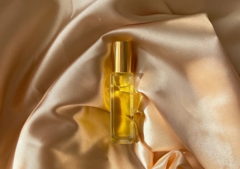 Long-Lasting Arabic Perfumes The Secret Behind the Global Oud and Amber Obsession